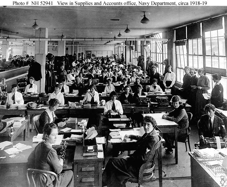 Navy Accounting Office 1918.jpg